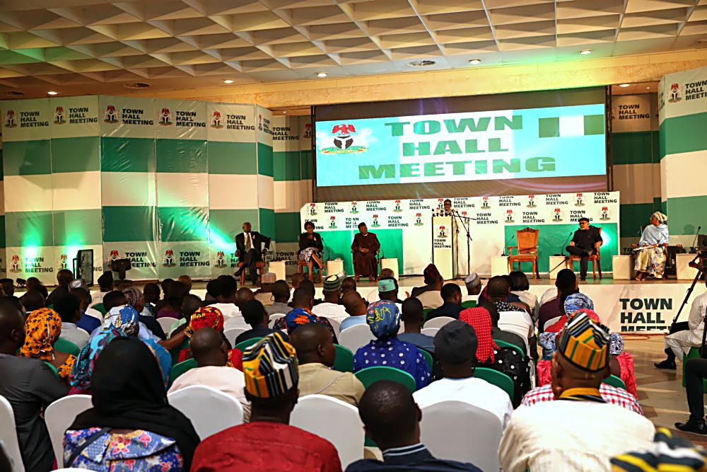 Hon.Minister of Power, Works & Housing, Mr Babatunde Fashola,SAN ( left),Hon. Minister of Finance, Mrs Kemi Adeosun (2nd left),Hon. Minister of Agriculture and Rural Development, Mr Audu Ogbeh (3rd left) and Hon. Minister of Information and Culture, Alhaji Lai Muhammed and others  during the Special Town Hall Meeting with Youths organized by the Federal Ministry of Information and Culture at the Banquet Hall, State House Abuja on Tuesday 20th December, 2016