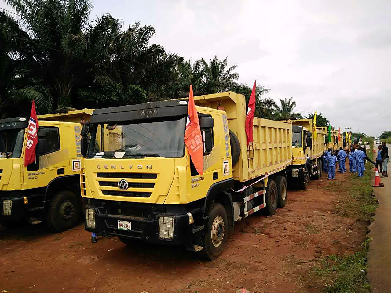 Work in Progress... Personnel of the CGC Nigeria Limited,working on the dualisation of Sapele - Agbor - Ewu Road Section I in Delta State first awarded in 2014 but poorly funded until releases were made from the 2016 budget which would make possible the engagement of 500 local staff and deployment of 105 sets of equipment.