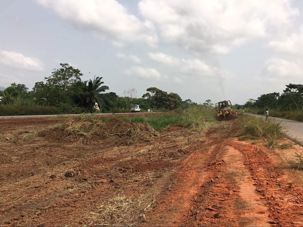 Work in Progress... Personnel of the CGC Nigeria Limited,working on the Rehabilitation of Enugu  - Porthacourt Expressway, Section III Enugu - Lokpanta  in Enugu and Abia States first awarded in 2014 but poorly funded until releases were made from the 2016 budget which would make possible the engagement of 400 local staff and deployment of 102 sets of equipment. 