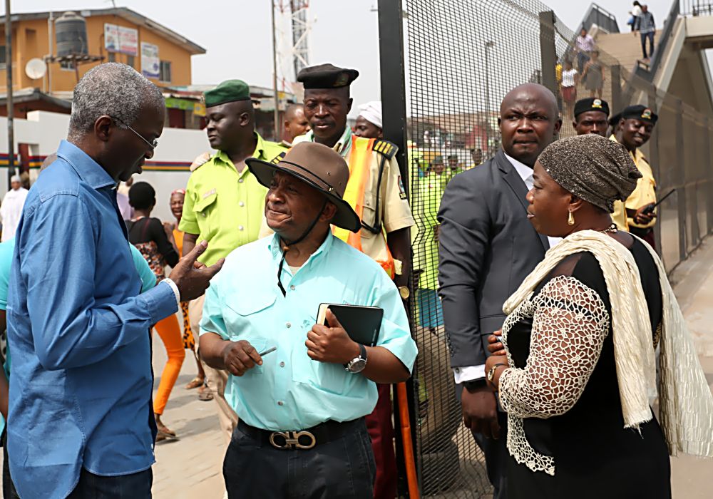 Hon.Minister of Power, Works & Housing, Mr Babatunde Fashola,SAN (left),Federal Controller of Works,Lagos State, Engr. Godwin Eke(middle) and Assistant Director, Highways   Engr. (Mrs) Bolajoko Sulaimon (right) during an inspection tour of the Rehabilitation of Lagos Ring Road Bridge Abutment and Approach Ramp of the Third Mainland Bridge in Lagos State on Tuesday 3rd January, 2017