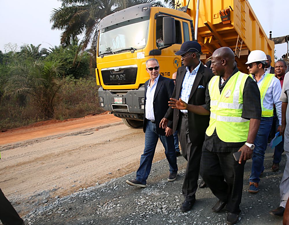 Hon. Minister of Power, Works & Housing, Mr Babatunde Fashola,SAN(middle), Managing Director, Arab Contractors Nigeria Limited, Engr. Sarah Radwan (left) and Federal Controller of Works, Abia State, Engr. Nasir Bello(right) during the  inspection tour of the ongoing construction work on the Rehabilitation of Enugu - Port Harcourt Dual Carriageway Section II on Thursday 2nd, February 2017