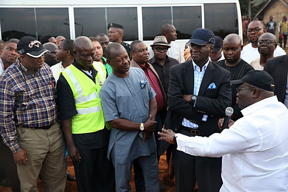 Hon. Minister of Power, Works & Housing, Mr Babatunde Fashola,SAN(2nd right), Governor of Abia State, Dr. Okezie Ikpeazu (right), Federal Controller of Works, Abia State, Engr. Nasir Bello(2nd left), Managing Director, Brent Investment Nigeria Limited, Mr Edward Nwanyawu (middle) and others  during the  Inspection tour of the ongoing construction work on the Rehabilitation of  Ikot  Ekpene - Ikot Umuoessien - Aba Road in Abia / Akwa - Ibom States by  Brent Investment Nigeria Limited  on Thursday 2nd, February 2017