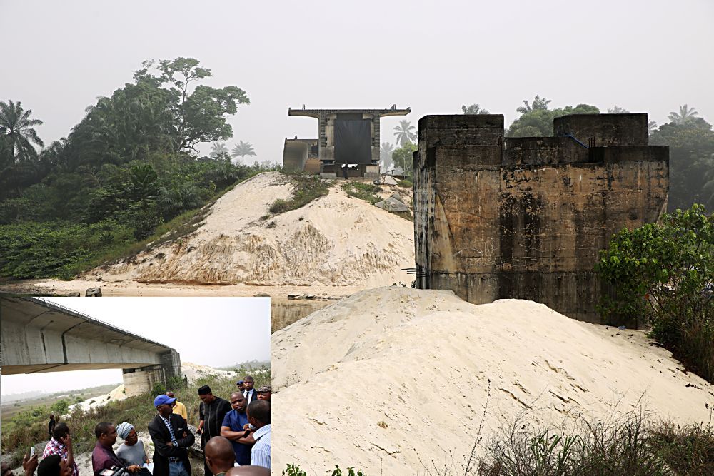 A section of the construction work onBodo  Bonny Road with Bridges across Afa Opobo and Nanabie Creeks in Rivers State The contract was first awarded in 1998 and works started 2003 it dragged on till 2014 when contractor abandoned site but with provision of funding by the Federal Government construction work by Julius Berger Nigeria Plc is set to resume on the ProjectINSET Hon Minister of Power Works  Housing Mr Babatunde Fashola SAN middle Federal Controller of Works Rivers State Engr Nebeolisa Anako rightand others during the Hon Ministers inspection tour of the Bodo  Bonny road with Bridges across Afa Opobo and Nanabie Creeks in Rivers State on the third day of his inspection tour ofHighway Projects in the South  South Zone of the country on Saturday 18th February 2017