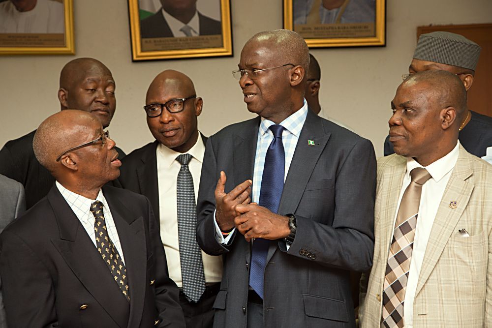 Hon Minister of Power Works  Housing Mr Babatunde FasholaSANmiddle Chairman Estate Surveyors and Valuers Registration Board of Nigeria ESV Yinka Sonaikeleft and ESV Bolarinde Patunola  Ajayi right and others in a group photograph shortly after the inauguration of the Board of Estate Surveyors and Valuers Registration Board of Nigeria ESVARBON at the Ministry of PowerWorks  Housing Headquarters Mabushi  Abuja on Tuesday 30th May 2017