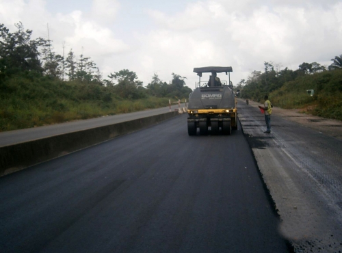 Progress ReportPersonnel of the Reynolds Construction Company Nigeria Limitedlaying the Asphaltic wearing courseat the ongoing Reconstruction of the outstanding sections of Benin OfosuOre  Ajebandele  Shagamu Expressway Phase III Ajebandele  Shagamu as captured in the monthly progress report directed during the recent meeting of the HonMinister of PowerWorks and Housing Mr Babatunde Fashola SAN with contractors handling major projects across the country