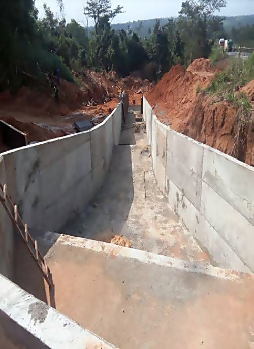 Personnel of the Reynolds Construction Company Nigeria Limited undertaking various construction activities including earthworks stone base Asphalt binder course Asphalt wearing course sideline drains median line drains kerb stones Bridges and Culverts for erosion control among othersat the dualization of Lokoja Benin RoadObajana Junction  Benin Section IV Phase I Ehor  Benin City Edo Stateas captured in the monthly progress report directed during the recent meeting of the HonMinister of PowerWorks and Housing Mr Babatunde Fashola SAN with contractors handling major projects across the country