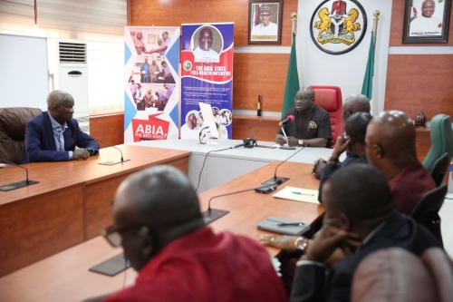 Hon Minister of Power Works  Housing Mr Babatunde FasholaSANright and Governor of Abia State Dr Okezie Ikpeazuright during a courtesy visit to the Abia State Government House shortly before commissioning of 40MVA 13233kv Mobile Power Transformer and the 26th Meeting with Operators in the Power Sector hosted by the Transmission Company of NigeriaTCN at the Ohiya Transmission Substation Umuahia Abia State on Monday 9th April 2018