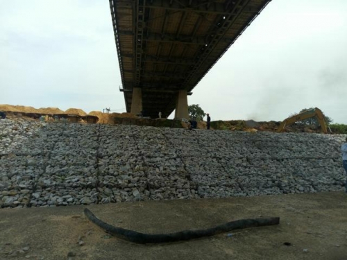 On Going ReinformentMaintenance Works on the Old Niger Bridge