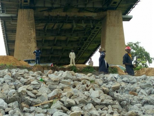 On Going ReinformentMaintenance Works on the Old Niger Bridge