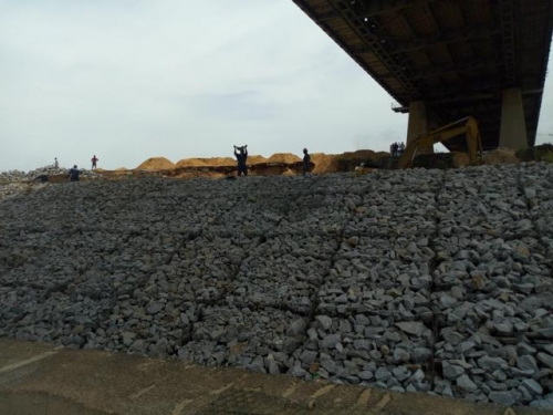 On Going ReinformentMaintenance Works on the Old Niger Bridge