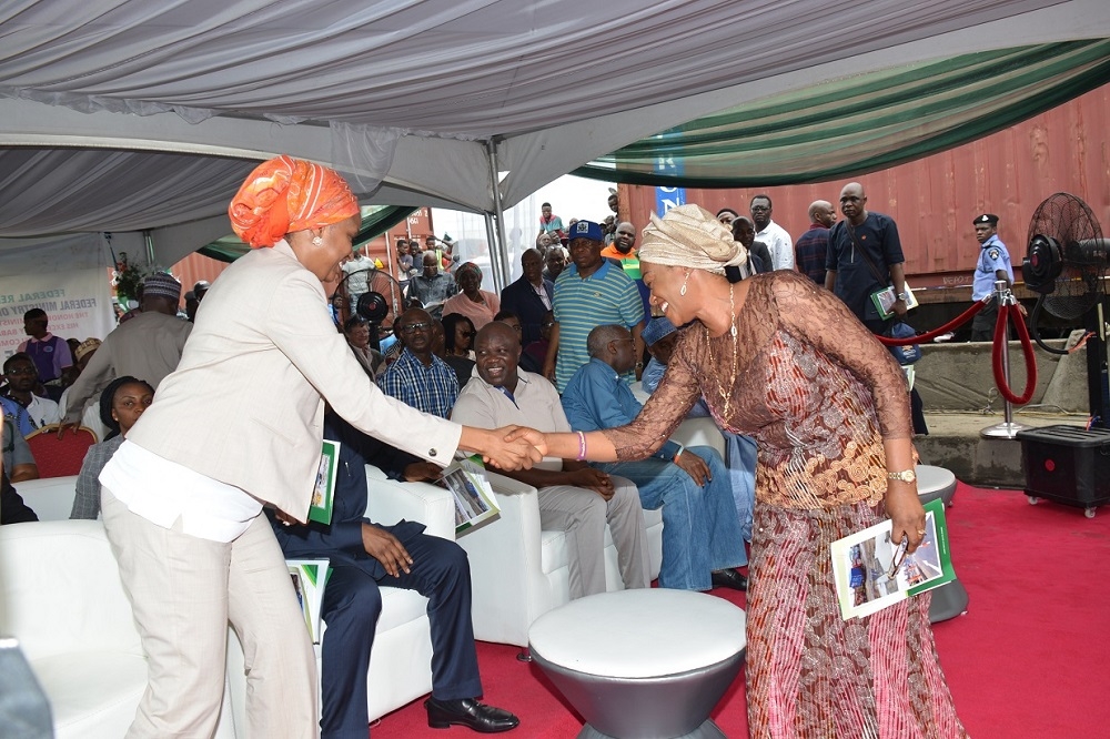 The Honourable Minister of Power Works and Housing His Excellency Babatunde Raji Fasola The Executive Governor of Lagos State His Excellency Mr Akinwunmi Ambode Senate Committee Chairman on Works Senator Kabiru Gaya Senator Oluremi Tinibu Chairman Dangote Group Alhaji Aliko Dangote MD Nigeria Port Authority NPA with management staff of the Ministry at the FlagOff Ceremony of The Reconstruction of Apapa  Oshodi  Oworonshoki  Ojota Expressway in Lagos State on the 17th of November 2018 Contract No 6488