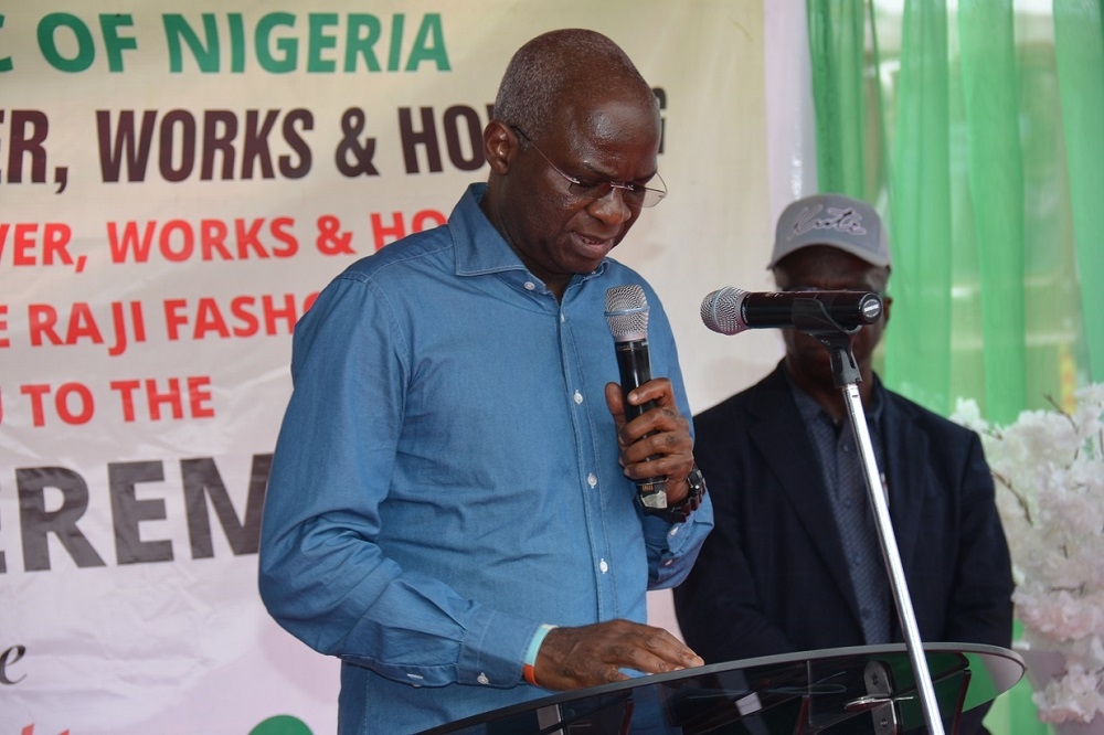 The Honourable Minister of Power Works and Housing His Excellency Babatunde Raji Fasola The Executive Governor of Lagos State His Excellency Mr Akinwunmi Ambode Senate Committee Chairman on Works Senator Kabiru Gaya Senator Oluremi Tinibu Chairman Dangote Group Alhaji Aliko Dangote MD Nigeria Port Authority NPA with management staff of the Ministry at the FlagOff Ceremony of The Reconstruction of Apapa  Oshodi  Oworonshoki  Ojota Expressway in Lagos State on the 17th of November 2018 Contract No 6488