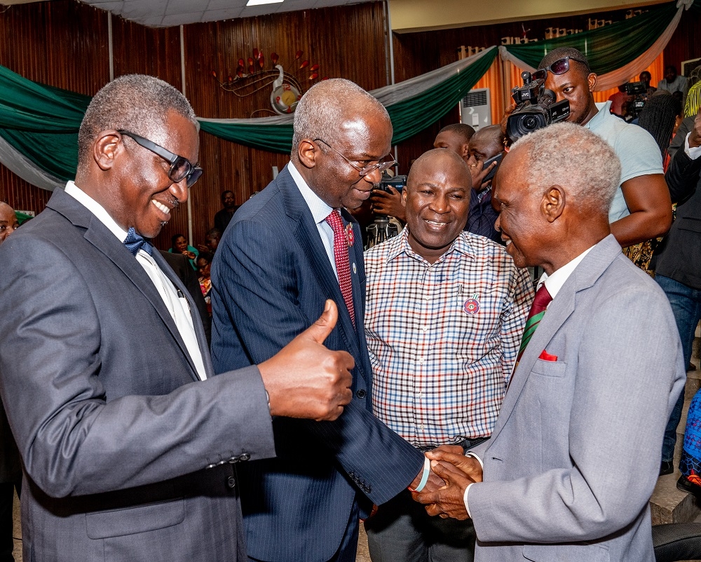 Hon Minister of Power Works  Housing Mr Babatunde Fashola SAN2nd left Rector  Yaba College of Technology Engr Obafemi Omokungbeleft and former Rector Yaba College of Technology Pa GM Okufi right during the 32nd Convocation Lecture of the Yaba College of Technology Lagos  delivered by the Hon Minister on the theme Sustainability of Technological Advancement  A Key to Industrial Growth   on Monday 19th November 2018