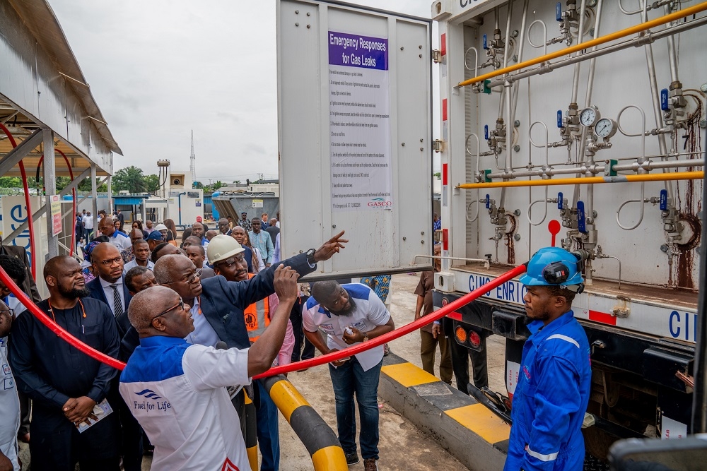 Former Hon  Minister of Power  Works   Housing  Mr Babatunde Fashola SAN right   Founder Director  Gasco Marine Limited  Faruk Agoro Chief Operating Officer  Gasco Marine  Mr Segun Ogunwunmi left  and others  during the commissioning of the Gasco Compressed Natural Gas  CNG  Plant built by Gasco Marine Limited at Abeokuta  Ogun State on Thursday 4th  July 2019