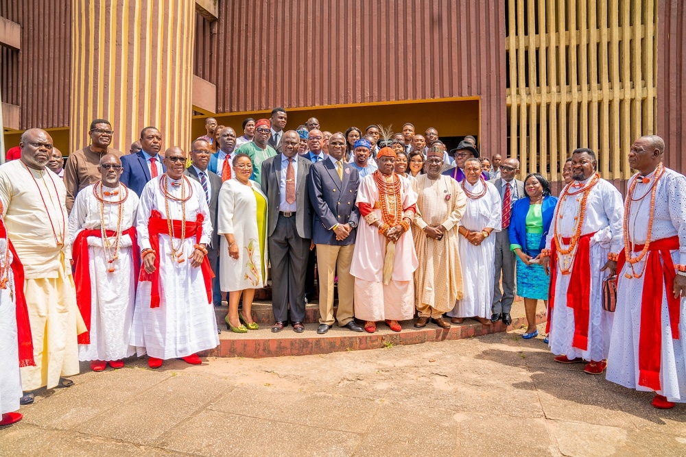 Hon  Minister of Works   Housing  Mr Babatunde Fashola SAN  middle   Minister of State in the Ministry  Engr  Abubakar Aliyu 6th right   representative of the Special Guest of Honour and Governor of Edo State  Commissioner of Infrastructure  Engr  Amiolemen Abraham Osahon left  and Olu of Warri  Godfrey Emiko 7th right  and others in a group photograph shortly after the   public presentation of a book titled  National Development and Human Security  Essays and Materials in Honour of a Distinguished Alumnus  Babatunde Raji Fashola SAN  at the Akin Deko Main Auditorium  University of Benin  Benin City  Edo State on Thursday  14th November 2019