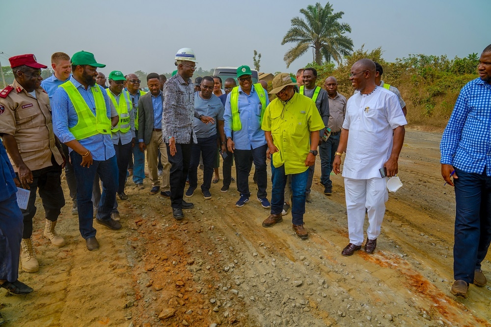 Hon  Minister of Works   Housing  Mr Babatunde Fashola SAN 2nd left   Director  Highways  Construction and Rehabilitation  Engr  Yemi Oguntominiyi left   Federal Controller of Works  Akwa Ibom State  Engr Nkereuwem Ukpong and others during the Hon  Minister s inspection of ongoing   Dualization of Odukpani     Itu  Spur to Ididep Itam      Ikot Ekpene Road in Cross River and Akwa Ibom States on Thursday  13th February 2020