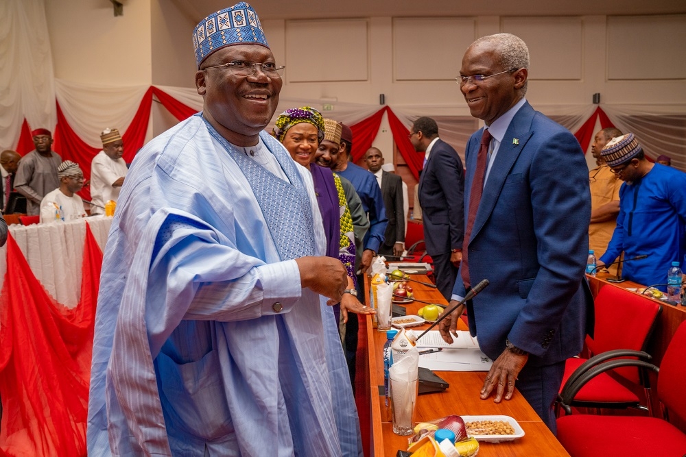 Hon  Minister of Works   Housing  Mr Babatunde Fashola SAN  right   Senate President  Senator Ahmad Lawan  left  and Chairman Senate Committee on Communications  Mrs Oluremi Tinubu  middle   during the Senate Joint Committee on Communications    Trade and Investment s  One     Day Public Hearing on the Increasing Rate of Drops Calls and Other   Unwholesome Practices by Telecommunications Network Operators in Nigeria that Robbed Nigerians of their Hard Earning Billions of Naira  at the Senate Conference   Hall 0 22  Senate New Building on Wednesday  19th  February 2020