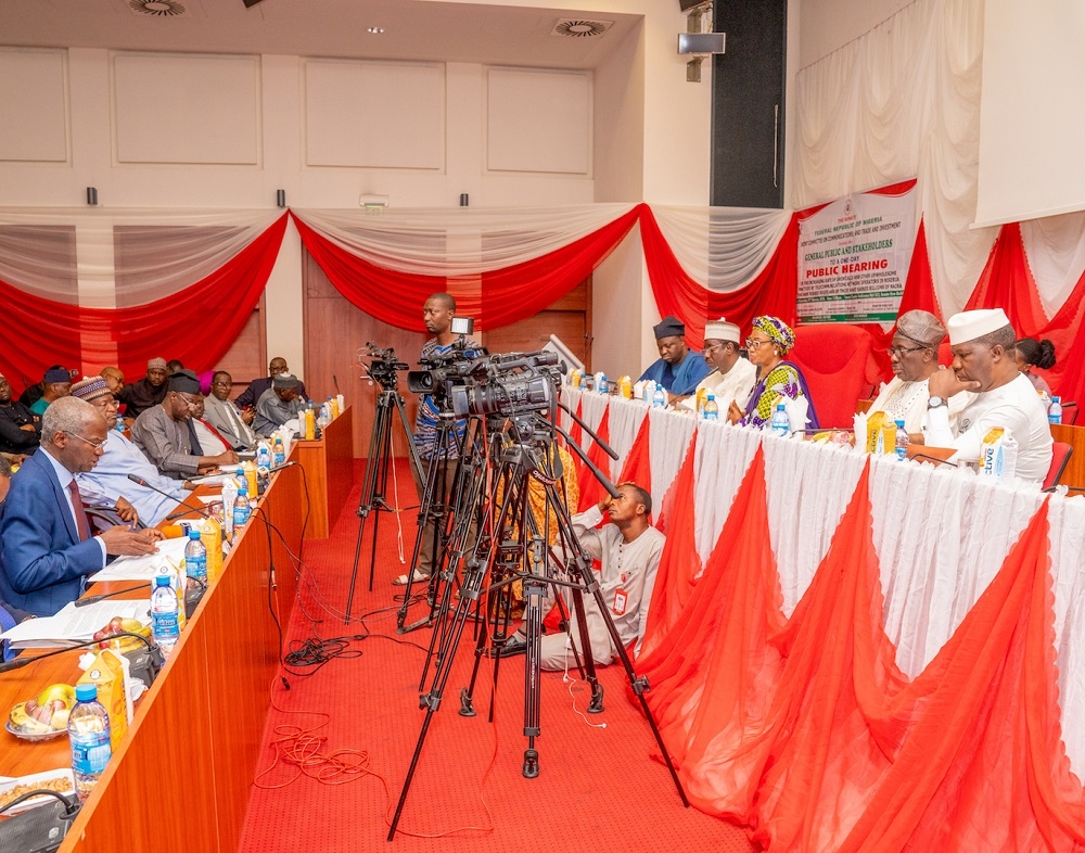 Hon  Minister of Works   Housing  Mr Babatunde Fashola SAN left   other participants and Committee Members  during the Senate Joint Committee on Communications    Trade and Investment s  One     Day Public Hearing on the Increasing Rate of Drops Calls and Other   Unwholesome Practices by Telecommunications Network Operators in Nigeria that Robbed Nigerians of their Hard Earning Billions of Naira  at the Senate Conference   Hall 0 22  Senate New Building on Wednesday  19th  February 2020