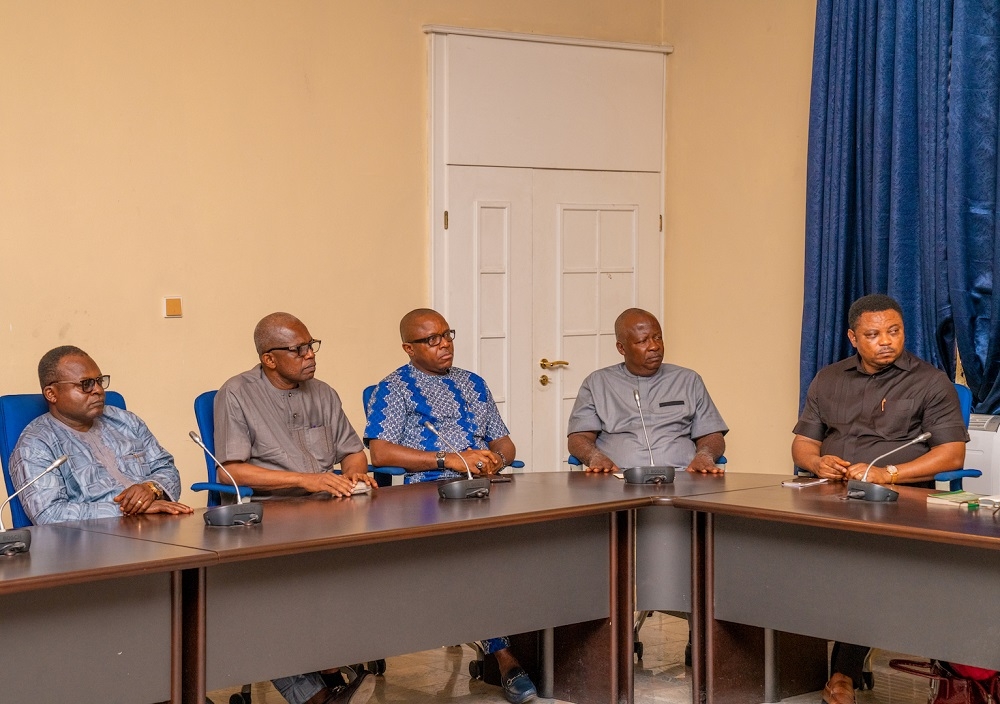 Cross Section of the members of the State Executive Council  during a post Verification tour meeting  of the  Hon  Minister of Works   Housing  and Chairman of the Inter Ministerial Committee on Reimbursement of Expenditure Incurred on Federal Government Projects by State Governments  Mr Babatunde Fashola SAN and the  Governor of Cross River State  Prof  Benedict Ayade  on the Reimbursement of Expenditure Incurred on Federal Government Road Projects Executed by the Cross Rivers State Government in Calabar  Cross River State on Tuesday  3rd March 2020