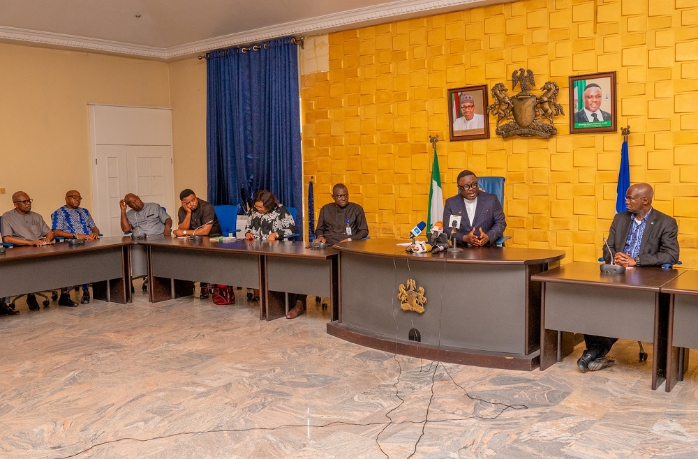 Hon  Minister of Works   Housing  and Chairman of the Inter Ministerial Committee on Reimbursement of Expenditure Incurred on Federal Government Projects by State Governments  Mr Babatunde Fashola SAN left    Governor of Cross River State  Prof  Benedict Ayade   2nd right   Speaker of the House of Assembly  Cross River State  Hon  Eteng Williams  3rd right  and others   during a post Verification tour meeting on the Reimbursement of Expenditure Incurred on Federal Government Road Projects Executed by the Cross Rivers State Government in Calabar  Cross River State on Tuesday  3rd March 2020