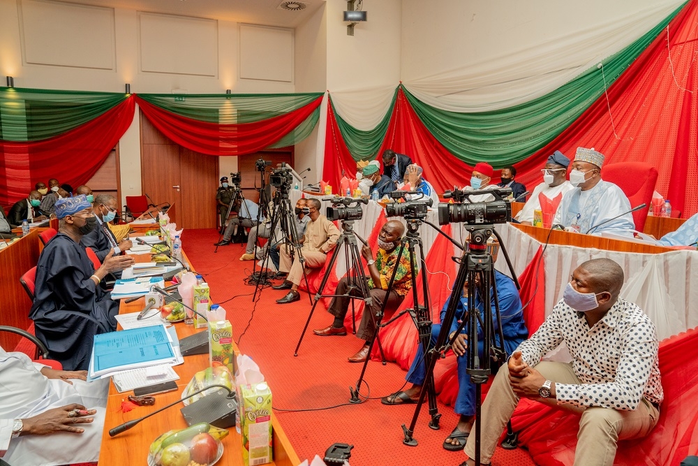 Hon. Minister of Works and Housing, Mr Babatunde Fashola,SAN(left)Â interacting with CommitteeÂ Members during a Session of the Year 2021 Budget Defence hosted by the Senate Committee on Works at the New Senate Building, National Assembly Complex, Abuja on Wednesday , 21st Â October 2020