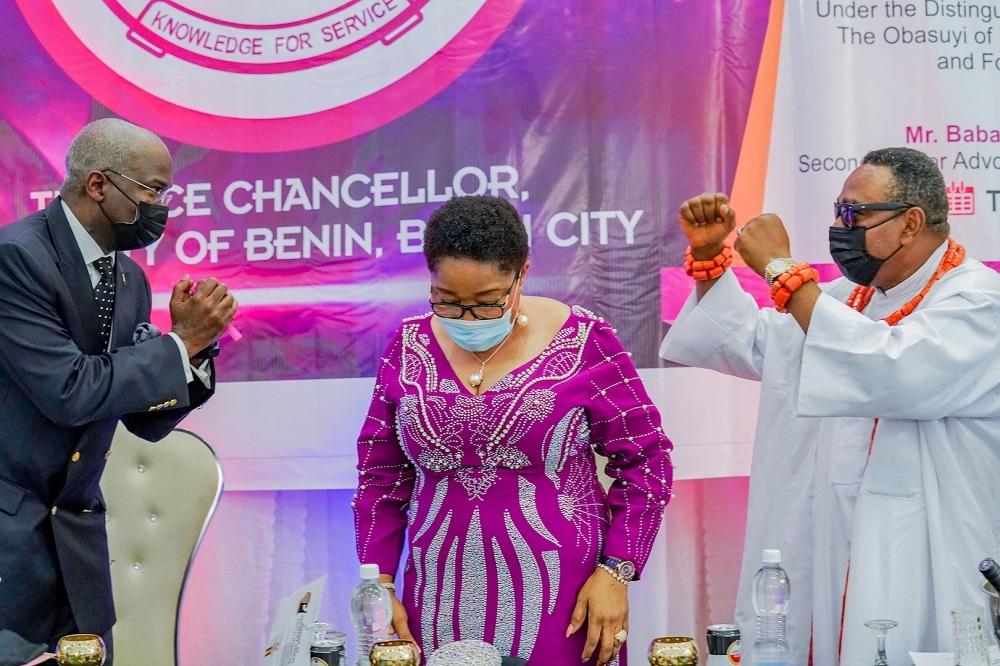 Hon. Minister of Works &amp; Housing and Keynote Speaker, Mr Babatunde Fashola, SAN (left), Vice Chancellor,University of Benin, Prof. Lilian Salami(middle) and Chairman of the occasion, Chief Charles Uwensuyi -Edosomwan, SAN  (right)  during  the Special Luncheon Programme to Celebrate the Six UNIBEN Alumni recently elevated to the rank of Senior Advocate of Nigeria at the Indoor Sports Hall, University of Benin, Benin City, Edo State on Thursday, 28th January 2021.