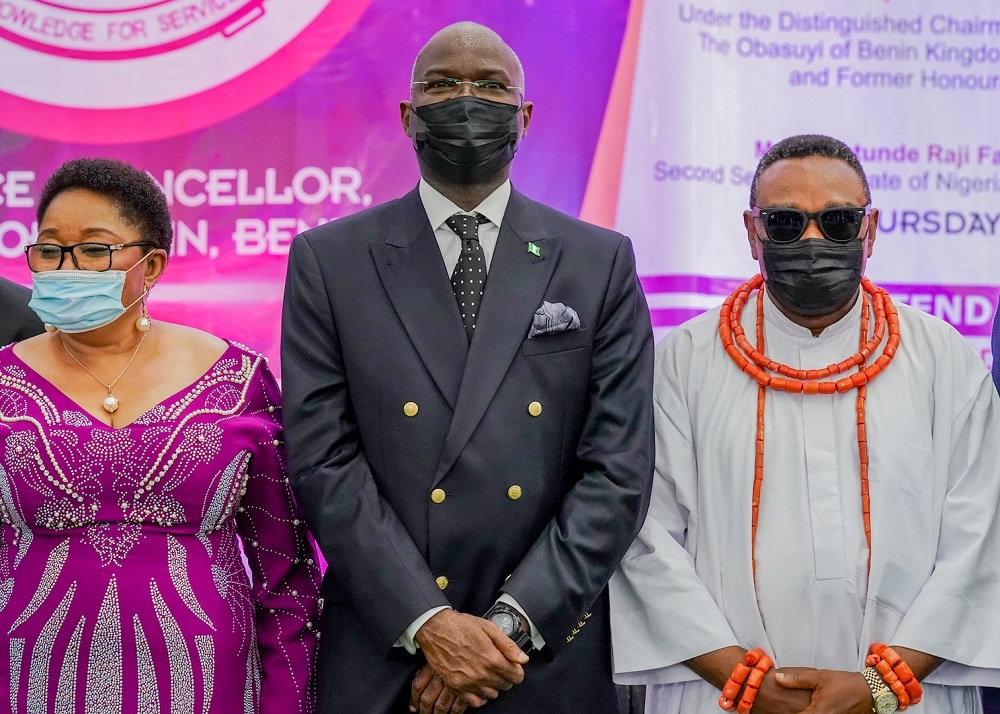 Hon. Minister of Works &amp; Housing and Keynote Speaker, Mr Babatunde Fashola,SAN(middle), Vice Chancellor,University of Benin, Prof. Lilian Salami (left),Chairman of the occasion, Chief Charles Uwensuyi -Edosomwan, SAN (right)  during  the Special Luncheon Programme to Celebrate the Six UNIBEN Alumni recently elevated to the rank of Senior Advocate of Nigeria at the Indoor Sports Hall, University of Benin, Benin City, Edo State on Thursday, 28th January 2021.