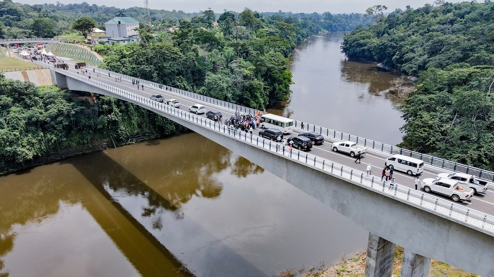 A view of the New Nigeria/Cameroon Joint Border Bridge at Mfum/Ekok in Cross River State during an inspection tour by the Hon. Minister of Works and Housing, Mr. Babatunde Fashola, SAN on Monday 26th July 2021