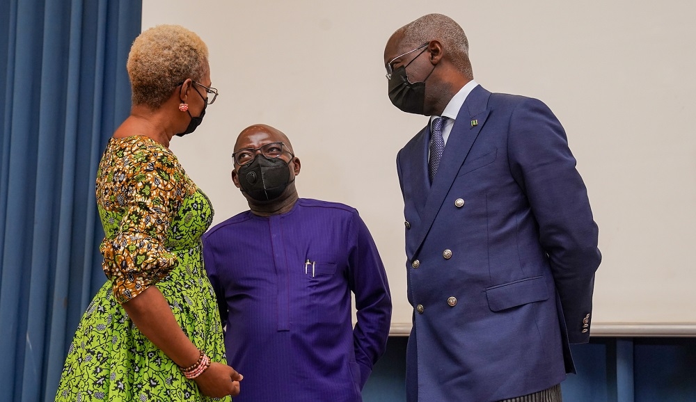 Hon. Minister of Works and Housing, Mr. Babatunde Fashola, SAN(right) with the Moderators of the event, Mrs Adesuwa Onyenokwe (left) and Dr Alex Otti (middle) shortly after the Special TownHall Meeting with the theme,&#039;&#039; Nigeria Infrastructure Revolution: Road to a New Future&quot;,  organized by the Business Hallmark Public Policy Forum at the Shehu Musa Yar&#039;Adua Centre, Abuja on Thursday, 29th July 2021.