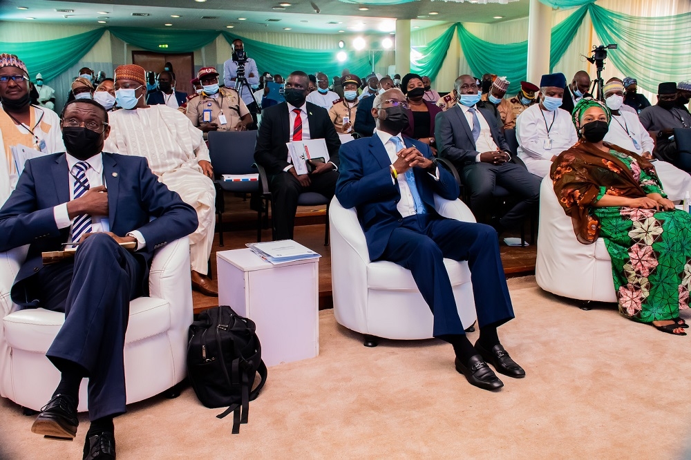 Hon. Minister of Works and Housing, Mr. Babatunde Fashola, SAN (middle), Hon. Minister of State for Transportation, Senator Gbemisola  Saraki ( right), the Hon. Commissioner for Transportation, Lagos State, Dr Frederic Oladeinde (left) and other participants shortly before the Hon.Minister&#039;s presentation on the sub-theme, &quot;Investment Opportunities in Transport Infrastructure,&quot; at the 2-Day National Conference on Transportation Development Financing in Nigeria, organized by the Nigerian Institute of Transport Technology (NITT), Zaria in collaboration with the Federal Ministry of Transportation  at the Shehu Musa Yar&#039;Adua Centre, Abuja on Tuesday, 17th July 2021. 