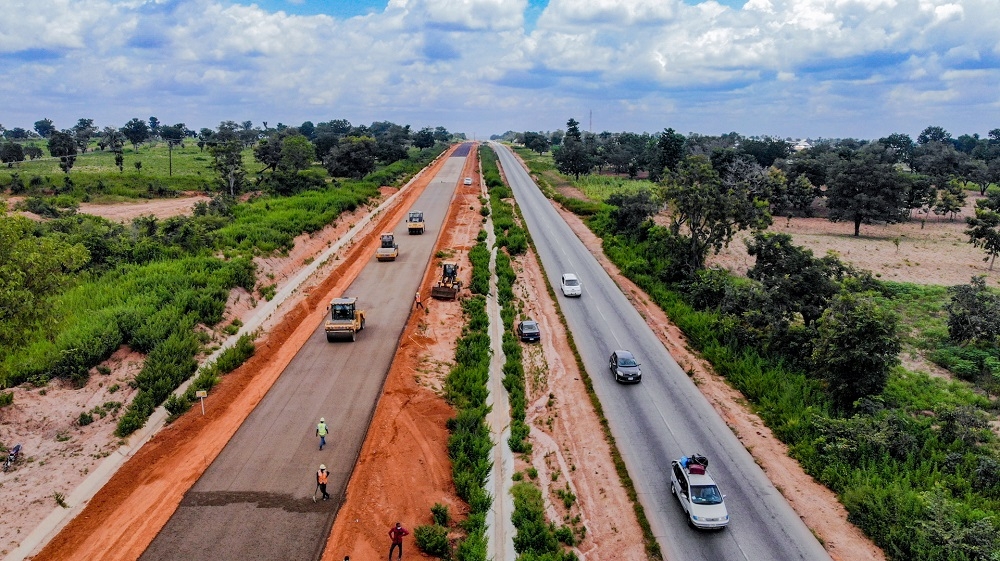 : A view of the ongoing dualization of the 220 Keffi - Akwanga -Lafia -Makurdi Road, Section -III : (Akwanga - Lafia - Benue State Border) in Nasarawa State during an inspection visit by the Hon. Minister of Works and Housing, Mr Babatunde Fashola, SAN on Tuesday, 21st  September 2021. 