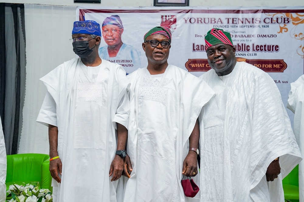 Hon. Minister of Works &amp; Housing and Guest Speaker, Mr Babatunde Fashola, SAN (left), Chairman, Yoruba Tennis Club, Chief Euzebio Babajide Damazio (middle) and Vice Chairman, Yoruba Tennis Club, Bro. Kunle Agbebi (right) shortly after the Public Lecture organized by the Yoruba Tennis Club and delivered by the Hon. Minister on the theme,â€ What Can the President Do for Me ?â€ at the Greetings Hall, Yoruba Tennis Club on Friday, 5th November 2021.