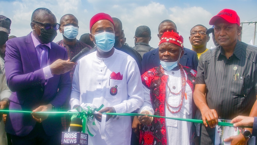 Representative of President Muhammadu Buhari andÂ Hon. Minister of Science, Technology and Innovation, Dr. Ogbonnaya Onu (2nd left),Â representative of the Hon. Minister of Works &amp; Housing and Director Highways, South East Zone,Â Engr. Bola Aganaba (left), , Commissioner for Works, Enugu State, Engr. Greg Nnaji(right), Chairman, Oduma Council of Traditional Rulers, HRH Igwe Daniel Njoku (2nd right)Â andÂ others during the Federal Government&#039;s commissioning and Handover ofÂ Â Nnewe - Oduma Road, Sections I &amp; II in Enugu and Ebonyi States at Km 16 Ezinato Ohafia Oduma , Enugu State on Thursday, 2nd December 2021