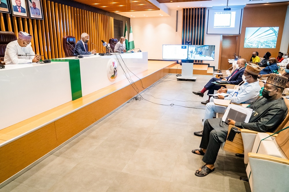 Hon. Minister of Works and Housing, Mr. Babatunde Fashola, SAN(middle),Minister of State in the Ministry of Works and Housing, Mr. Mu&#039;azu Jaji Sambo (left) and Ag.Permanent Secretary, Engr. Chukwunwike Uzo,( right) during  the HDMI Value-Added Concession (VAC) Request for Proposal (RFP) Virtual Opening of Technical Bid Ceremony at the Ministry of Works and Housing Headquarters, Mabushi, Abuja on Wednesday 23rd February 2022