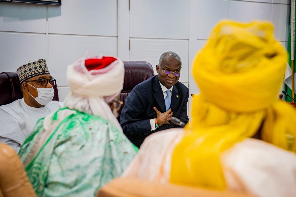 Hon. Minister of Works and Housing, Mr Babatunde Fashola, SAN (right), Hon. Minister of State in the Ministry, Hon. Umar El- Yakub (2nd right), Emir of Suleja, Alhaji Mohammed Awwal Ibrahim (2nd left) and others during a courtesy and appreciation visit to discuss developmental issues in the Hon. Minister&#039;s Office at the Ministry of Works and Housing Headquarters, Mabushi, Abuja on Tuesday, 8th November 2022.