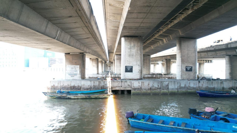 Rehabilitation work on Portonovo by Liverpool Bridge in Lagos State