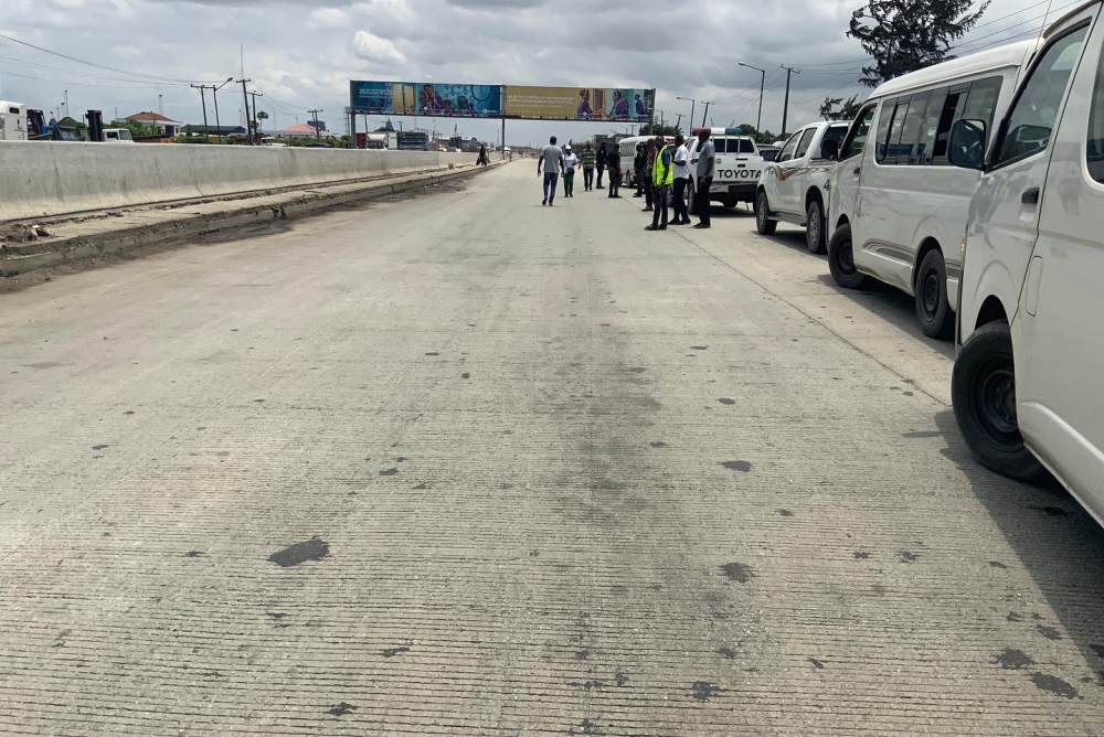 Reconstruction of Apapa-Oworonshoki-Ojota Expressway Section 1: Sub-Sections A, B, D and Sections 2, 3 And 4, Route F.265