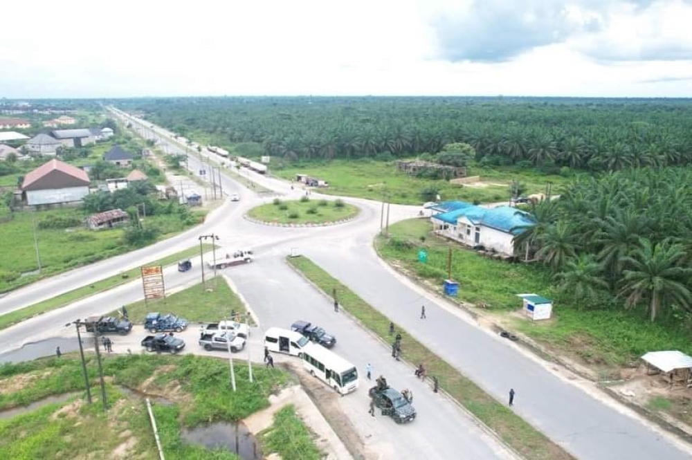 Dualisation of Yenegwe Road Junction - Kolo-Otuoke - Bayelsa Palm (20km) in Bayelsa State