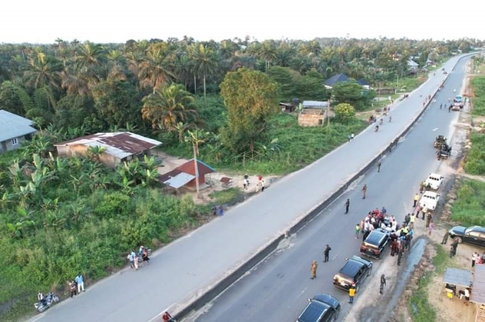 #Renewedhope…. R-L Director Highway South South, Engr C.A Ogbuagu, The Honourable Minister, Federal Ministry of Works, H.E. Sen (Engr) David Nweze Umahi, CON during the inspection of the Dualization of East–West Road, Section IV: Eket–Oron Road in Akwa Ibom State on the 20th September, 2023