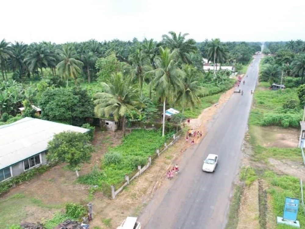 #Renewedhope…. The Honourable Minister, Federal Ministry of Works, H.E. Sen (Engr) David Nweze Umahi, CON during the inspection of the Rehabilitation and Dualization of Aba-Ikot Ekpene Road in Abia/Akwa States on the 21st September, 2023