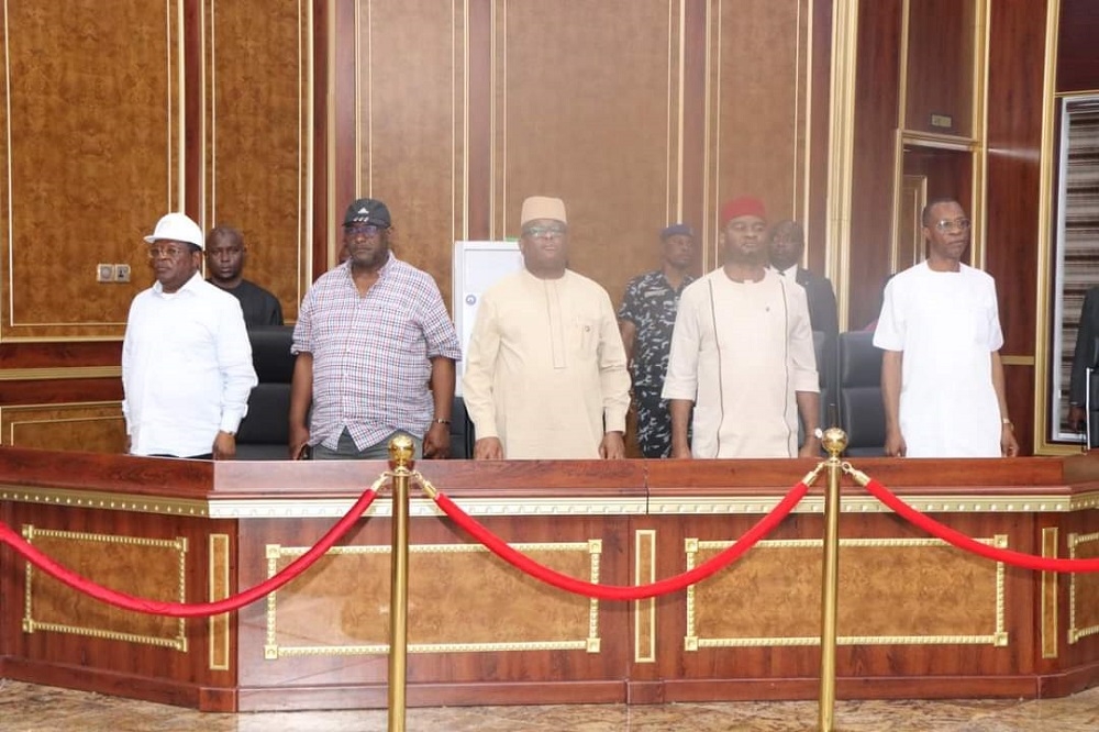 Honourable Minister, Federal Ministry of Works, Senator Dave Umahi Paid a courtesy visit to the Governor of Imo State, H.E Senator Hope Uzodinma in Imo State