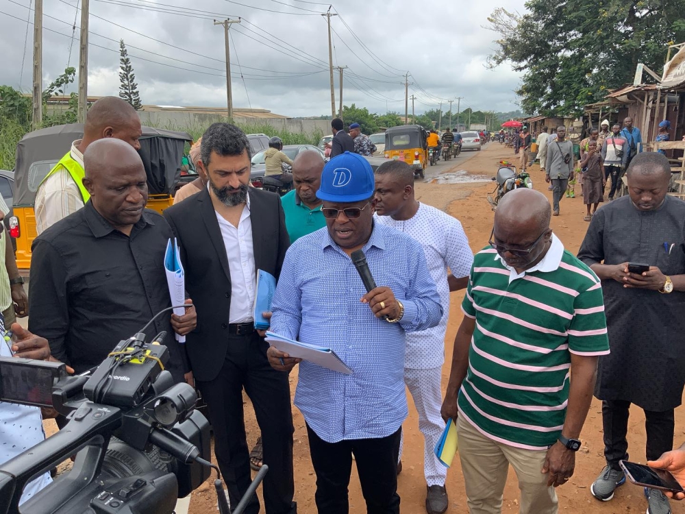 Honourable Minister, Federal Ministry of Works, Senator Dave Umahi, Director, Highways South West, Engr Adedamola Kuti at the inspection of the Rehabilitation of Ibadan - Abeokuta Road in Oyo/Ogun States on the 1st September, 2023