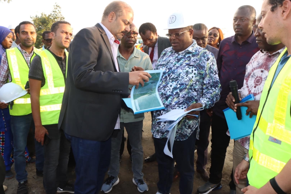 Honourable Minister, Federal Ministry of Works, Senator Dave Umahi, Director, Highways South West, Engr Adedamola Kuti at the inspection of the Rehabilitation of Ibadan - Oyo Road in Oyo States on the 31st August, 2023