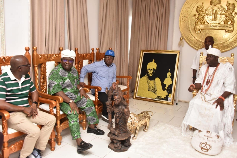 Honourable Minister, Federal Ministry of Works, Senator Dave Umahi on a courtesy visit to His Majesty, Adeyemi Ogunwusi, the Ooni of Ife at his Palace in Ife, Osun State