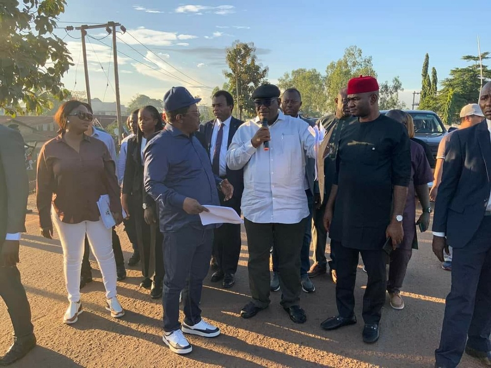 Honourable Minister, Federal Ministry of Works, Senator Dave Umahi, Director, Highways South East and members of the press at the inspection of the ongoing Rehabilitation of Enugu - Port-Harcourt Expressway, Section III: Enugu - Lokpanta in Enugu State