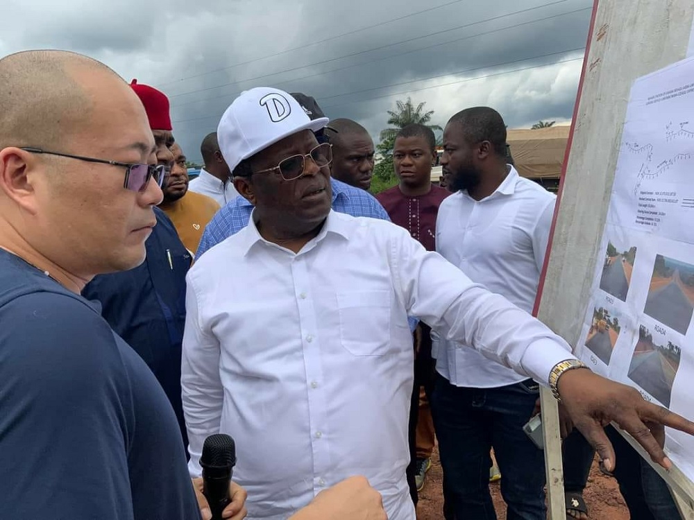 Honourable Minister, Federal Ministry of Works, Senator Dave Umahi, Director, Highways South East, Engr B. U. Obioha and members of the press at the inspection of the Rehabilitation of Outstanding Section of Enugu-Onitsha Expressway in Anambra & Enugu States under the Road Infrastructure Tax Credit Scheme (RITCS)