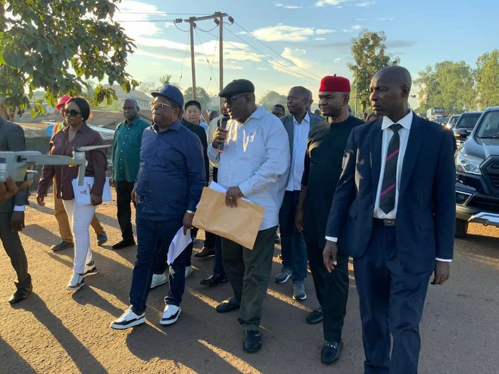 Honourable Minister, Federal Ministry of Works, Senator Dave Umahi, Director, Highways South East and members of the press at the inspection of the ongoing Rehabilitation of Enugu - Port-Harcourt Expressway, Section III: Enugu - Lokpanta in Enugu State