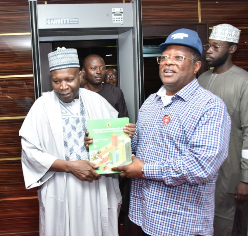 Honourable Minister of Works, His Excellency, Sen. Engr. Nweze David Umahi, CON with the Governor of Gombe State, His Excellency, Muhammadu Yayaha Inuwa,  in a meeting in his office on 17th November, 2023