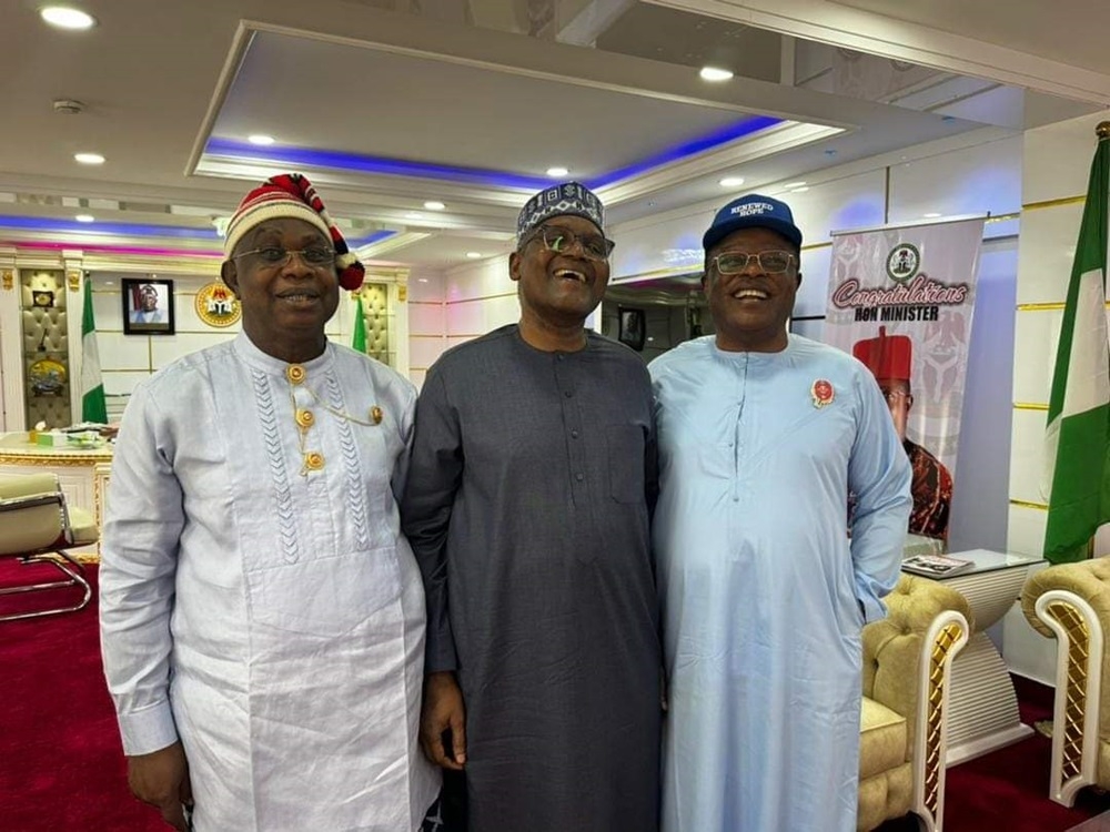 From right to left: H. E Sen. Engr. Nweze David Umahi, CON, Hon. Minister of Works; Alhaji Aliko Dangote, CEO Dangote Group of Companies: Sen. Sunny Ogbuoji, former Senator rep Ebonyi South Senatorial Zone, during their respective visit to the Hon. Minister of Works in his office  on  Saturday, 18th November, 2023.