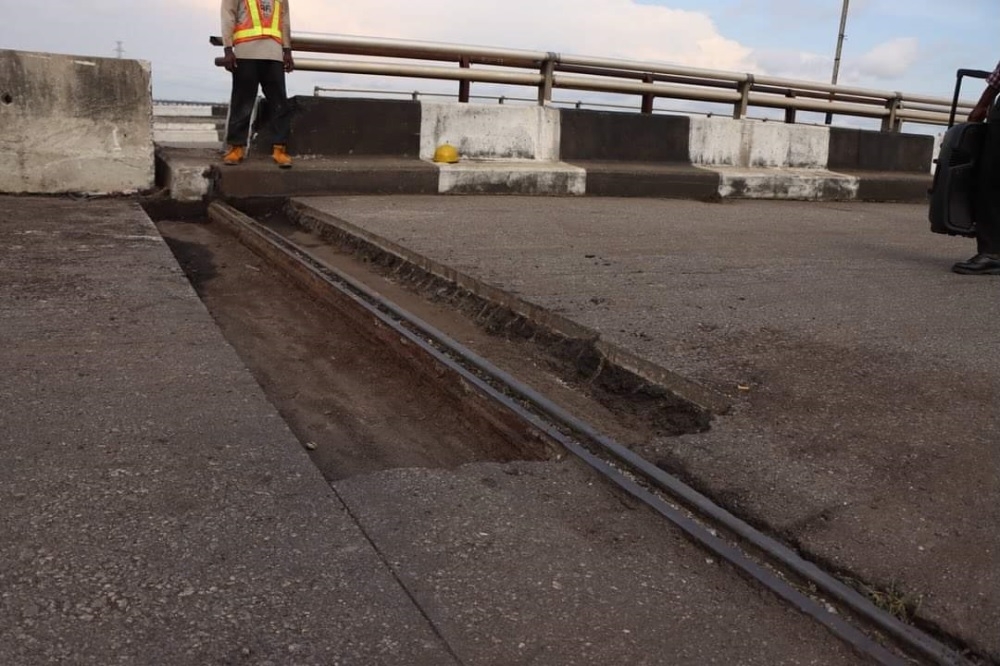 Emergency repair of the Third Mainland bridge